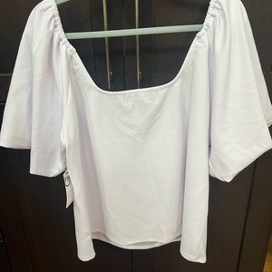 Fashion to Figure Plus white crop top with ruched bodice. Size 2 (18-20).